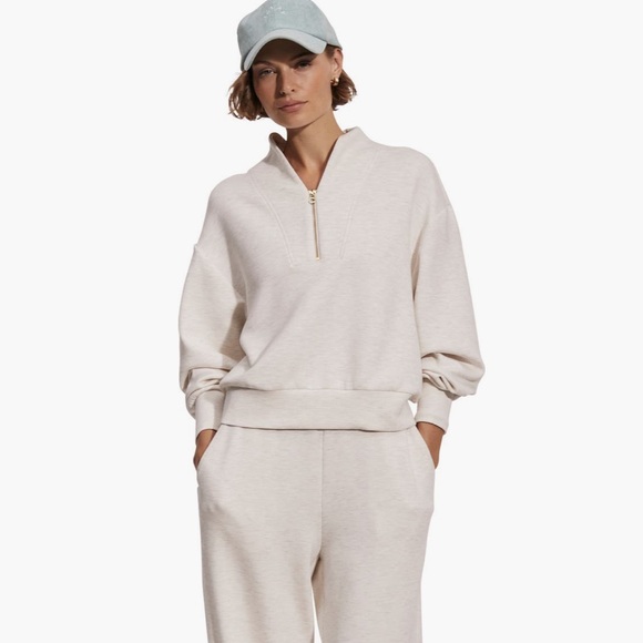 Varley Tops - nwt varley davidson sweatshirt